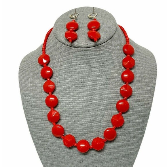 Vintage Bright Valentine Red Beaded Necklace and Earring Set Acrylic Silver Tone - Picture 3 of 10